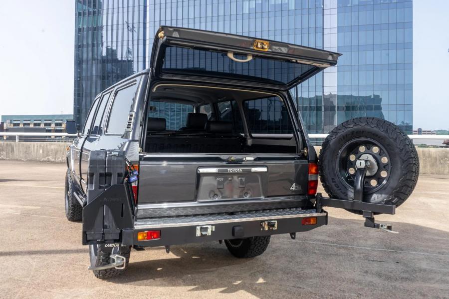  Toyota Land Cruiser (FJ62) 1988 года  (фото 11 из 164)